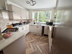 Kitchen- click for photo gallery